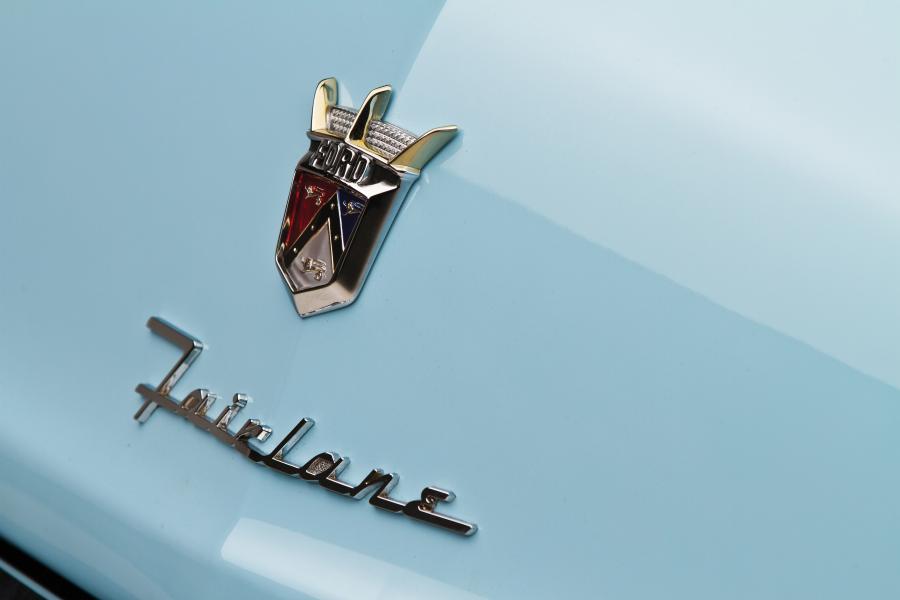  Ford Courier Custom Sedan Delivery 1956 года  (фото 9 из 18)